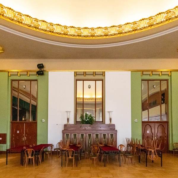 Image /media/3s1b1yz4/usti_fo_foyer_teplice_divadlo_tomas_hasl_20.jpg