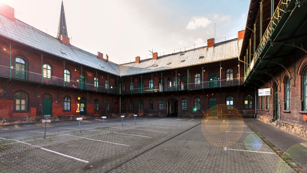 Image /media/ak3m4cvw/ostrava_vitkovice_rotschildova_kolonie_032_daniel_suhay_20.jpg