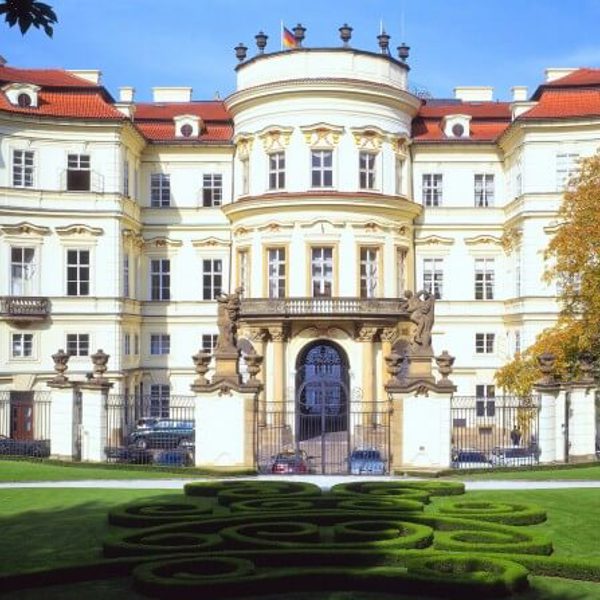 Image /media/ba1fw3cu/praha_-_lobkovicky_palac_800x447.jpg