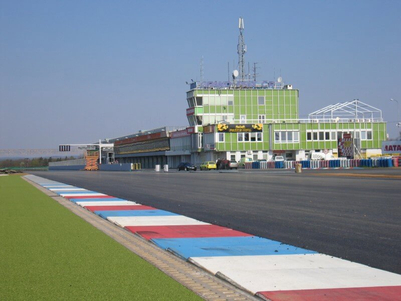 Obrázek /media/exodt1r0/automotodrom_brno_-_masarykuv_okruh_800x6001.jpg