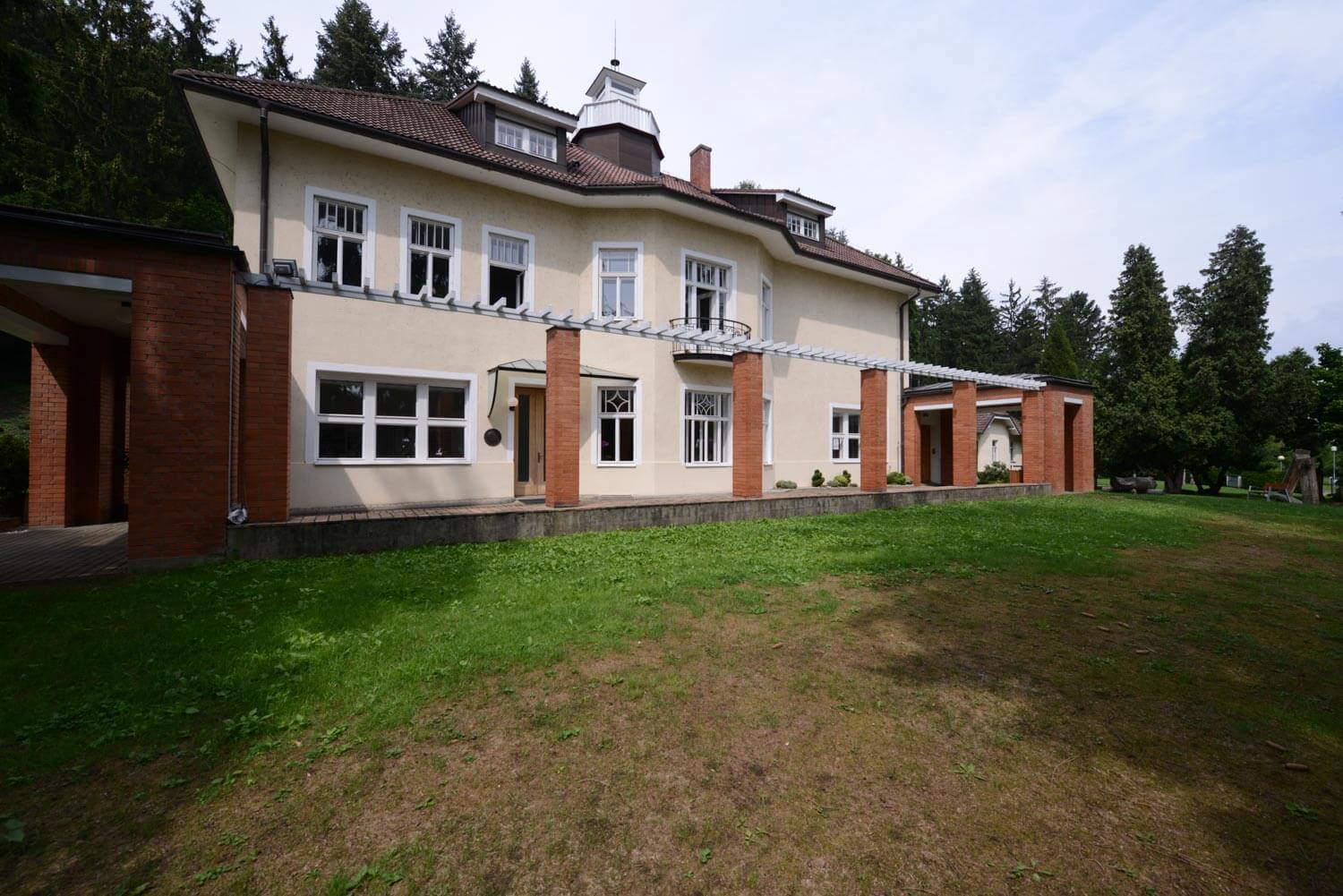 Obrázek /media/plgdflte/vila_zlin_ogahurova292-96.jpg