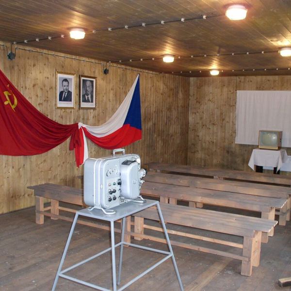 Image /media/qavdrw1c/17_-_pamatnik_vojna_lesetice_-_z_interierove_expozice.jpg