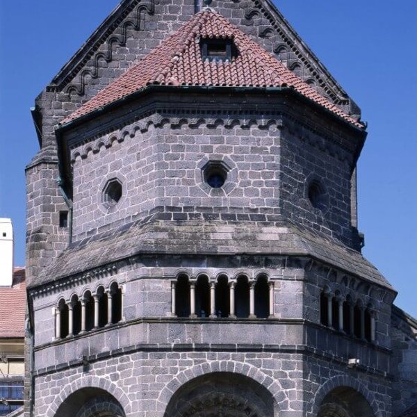 Obrázek /media/rwljerq1/trebic_-_bazilika_sv_prokopa_-_blizsi_pohled_554x800.jpg