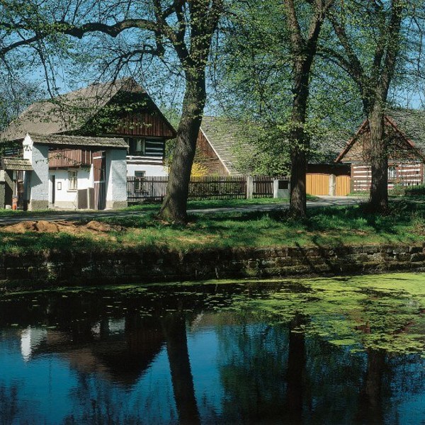 Image /media/tbbhwjzb/cesky_raj_-_vesec_u_sobotky_800x535.jpg