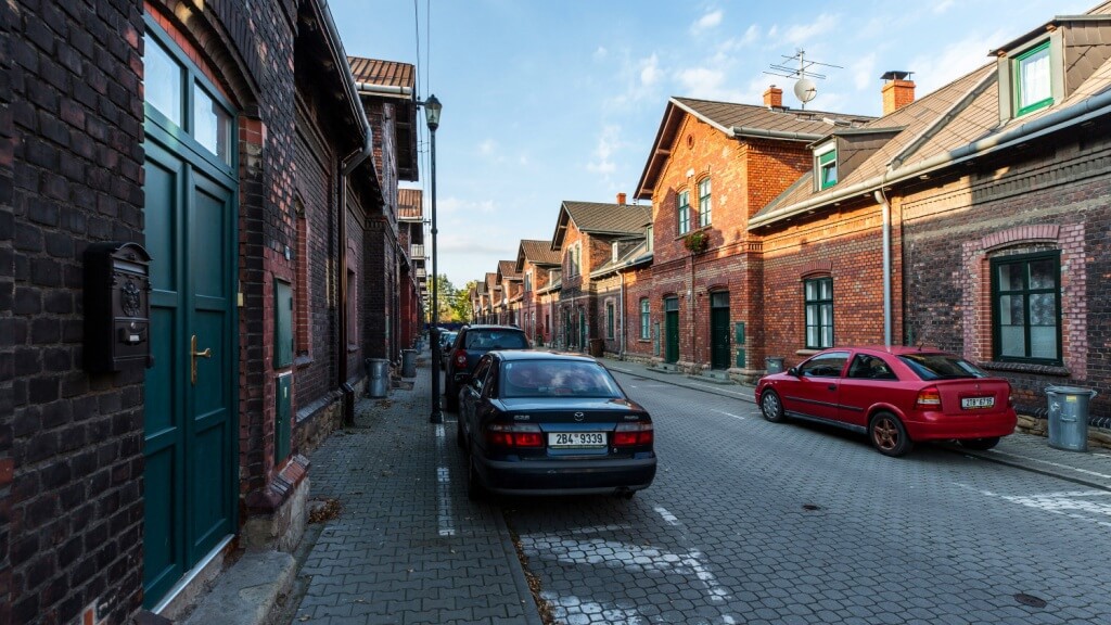 Image /media/uq5lwopn/ostrava_vitkovice_rotschildova_kolonie_032_daniel_suhay_11.jpg