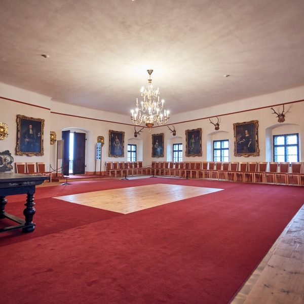 Image /media/xn3e21jp/buchlov_hrad_zdroj_zlin-film-office_34-1.jpg
