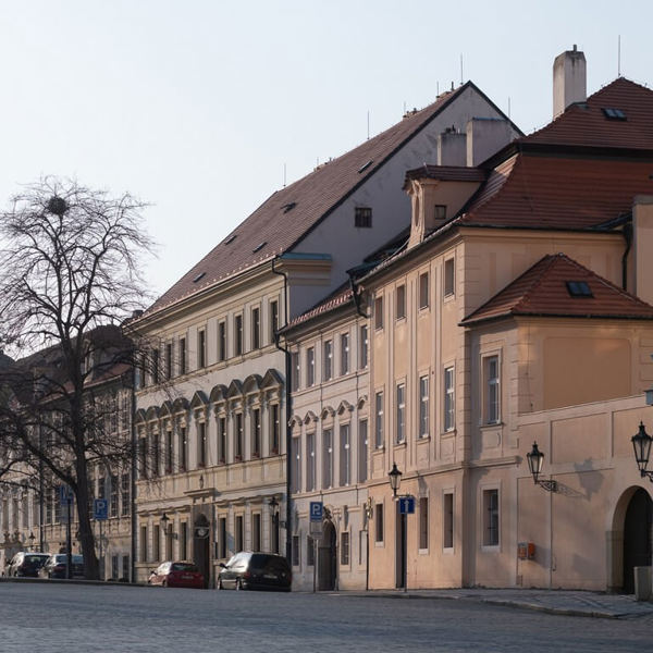 Image /media/y5fjgtoc/prague_streets_23.jpg